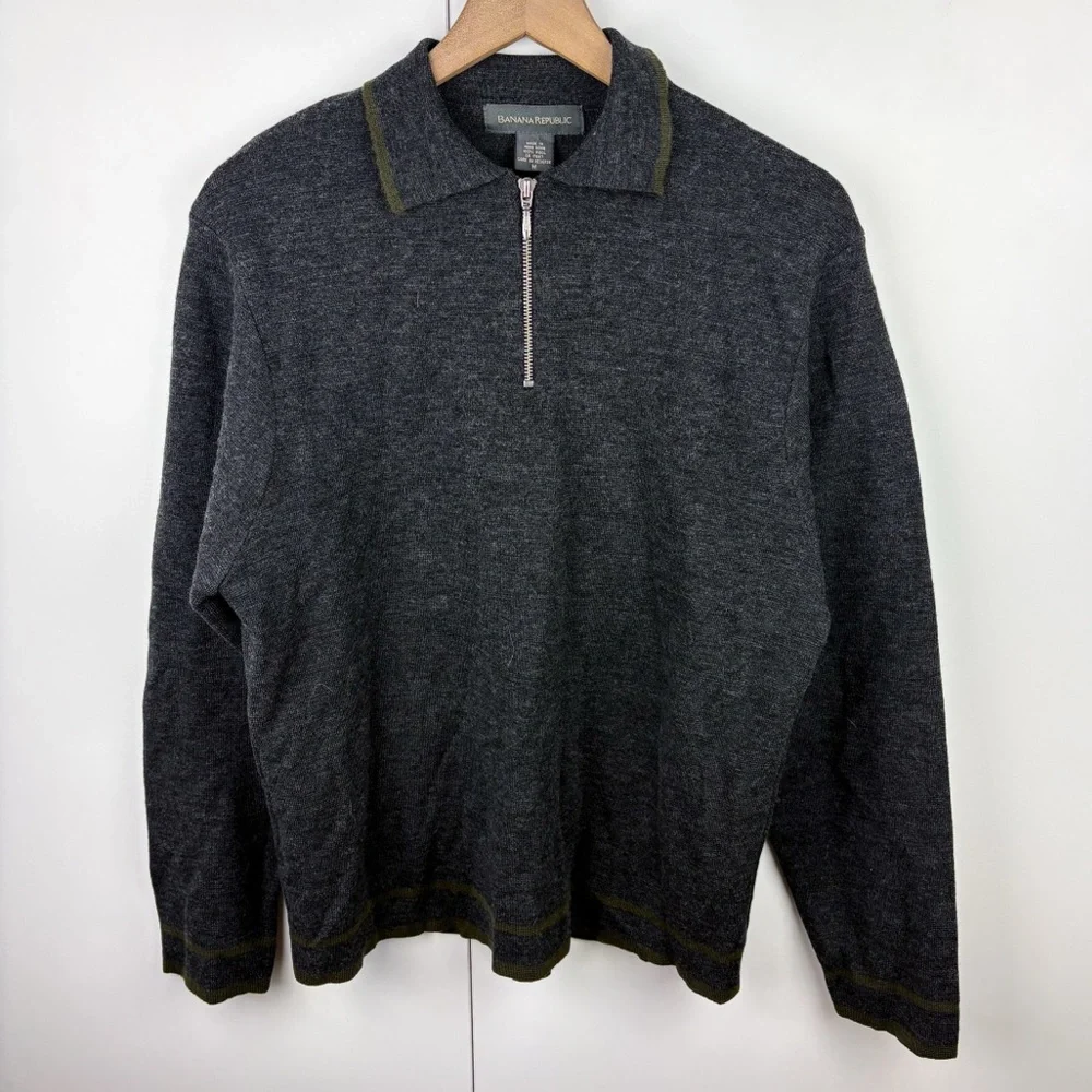 Banana Republic 100% Wool Vintage 1/4 Zip Sweater Charcoal Gray Green Trim Mens